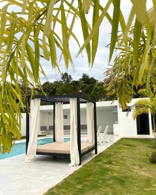 CASA MONTEBELLO CON PISCINA PRIVADA EN LA MESA