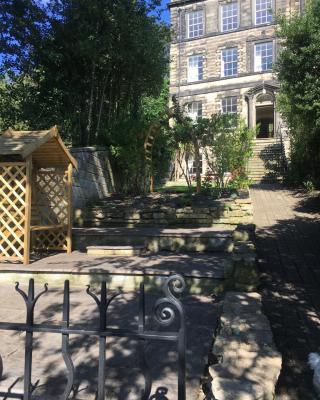 Georgian Townhouse - Garden Oasis Whitby