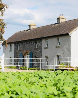 The Granary, Luxuriously Restored Barn on a Farm