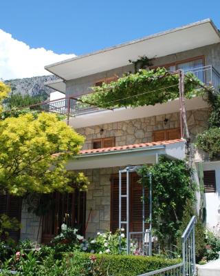 Apartments by the sea Brela, Makarska - 20778