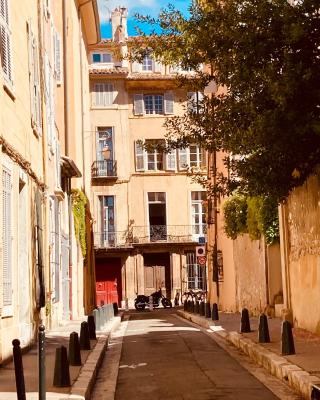 Appartement de charme au coeur du vieux Aix.