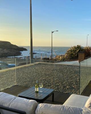 The North Cove, 20m to the Sea, Modern Studio Apartment