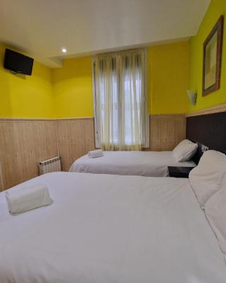 Pension Izar Bat Guesthouse