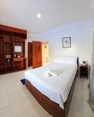 The Victorian by Stevrena Accommodations