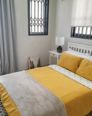 Beautiful Home - 2 Double Rooms