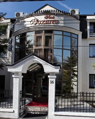 Garni Hotel Vozarev