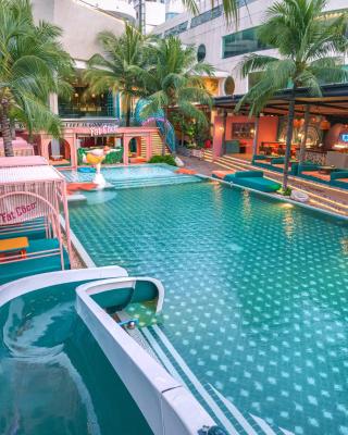 فندق A-One The Royal Cruise Pattaya  - SHA Extra Plus