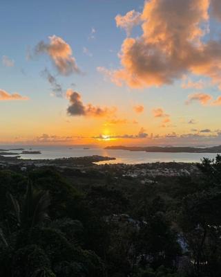 Location vacances sur morne ventilé avec vue mer en Martinique
