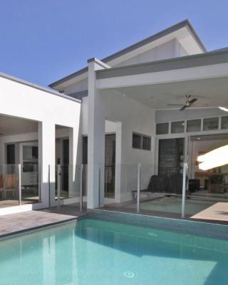 48 Boardrider Crescent
