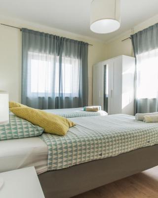 Beach Avenue Apartment