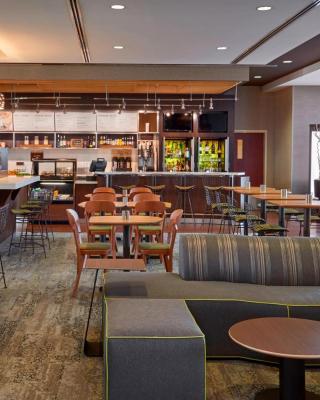 Courtyard by Marriott Kingston Highway 401