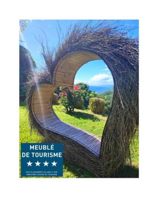 Gîte 4 étoiles, la Vieille Sucrerie St Claude Guadeloupe, Jacuzzi Spa privatif, vue exceptionnelle sur la mer des Caraïbes