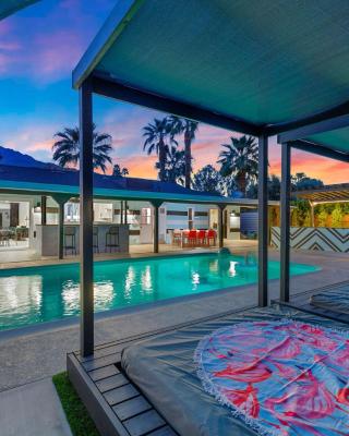 The Ritz - Luxury Home with Pool & Speakeasy Bar