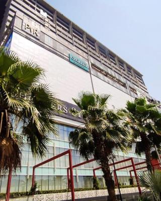 Taj Studios-Top Place for Home Stay at Luxury Mall