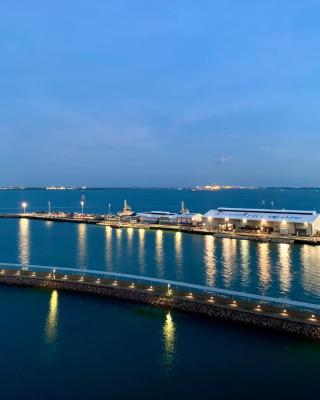 Serenity Deja Blue - at Darwin Waterfront