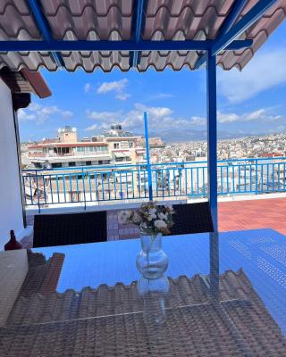 sky inn with great location wonderful Acropolis view in Neos kosmos