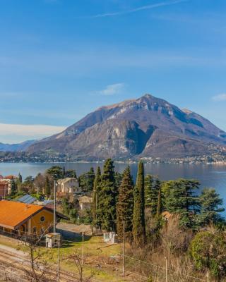 Flower House with Lake View by Wonderful Italy