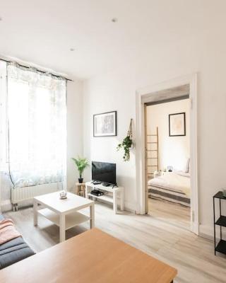 Appartement entièrement rénové et cosy avec jardin