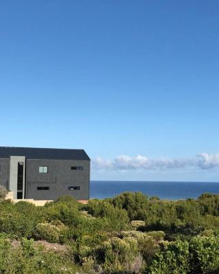 Southern most tip of Africa apartment with sea views