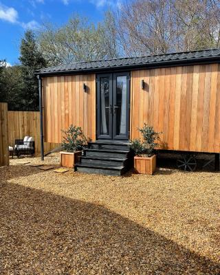 Canalside View Mini Lodge with private hot tub