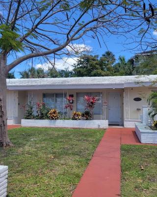 Apts with Backyard Near Fort Lauderdale Beach, Nightlife, Cruise Port, Airport