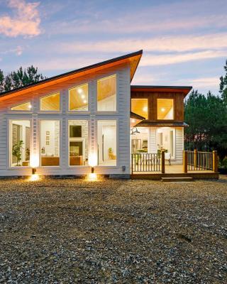 Sugar in the Pines - Luxury Honeymoon Cabin