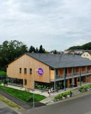 GästeHAUS & HOFladen Familie Öllerer