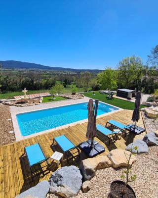 Le mas des hirondelles, Gite Naturiste