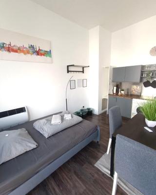 Stylish Apartment with WIFI, Near University& Augsburg Messe