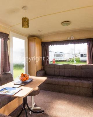 Great 6 Berth Caravan For Hire At Sunnydale Holiday Park In Skegness Ref 35150tm