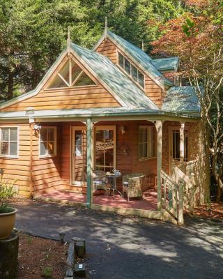 Fernhem Cottages- Love in the Mist