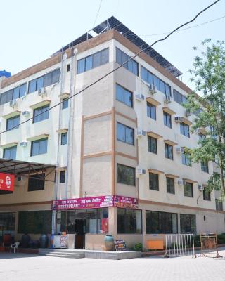 HOTEL SAI PALKHI NIWARA