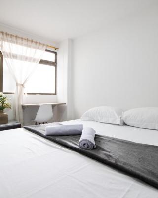 Descansa y Explora Habitación Privada en Medellín C