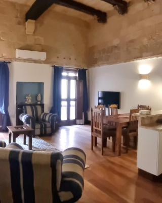 VallettaCharme - 2 bedrooms Flat in the heart of the city