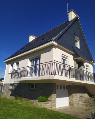 La Haute Maison - Merrien - GR34 - vue sur mer