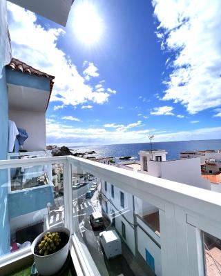 ALCAMAR Alquiler de Habitaciones con cocina y baño compartido y balcón con vista al mar!