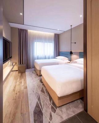 Chaoman Hotel -Guangzhou Shijing City Plaza Xiaoping Subway Station