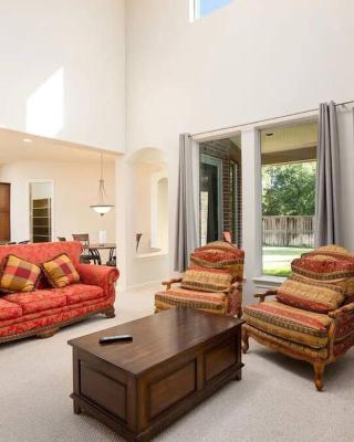 Bedroom with 3.5-Bathroom near Golf Course!