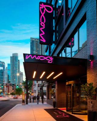 Moxy Chicago Downtown