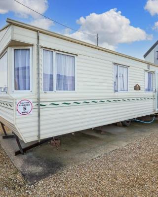 6 Berth Caravan For Hire In Hunstanton By The Beach In Norfolk Ref 13002l