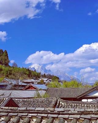 Old Town of Lijiang Meiliju Inn