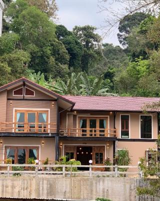 The Moonlight Guesthouse