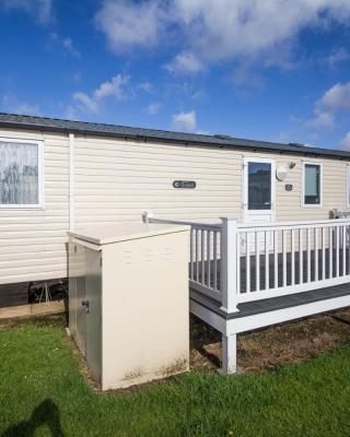 Brilliant 8 Berth Caravan At California Cliffs In Norfolk Ref 50009f