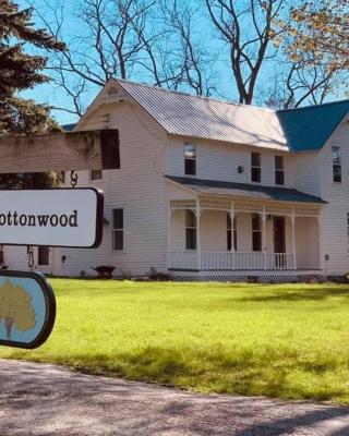 The Cottonwood Inn B&B