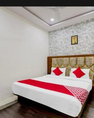 HOTEL SAROVAR INN