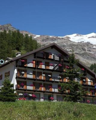 La Trinitè Monboso Hotel