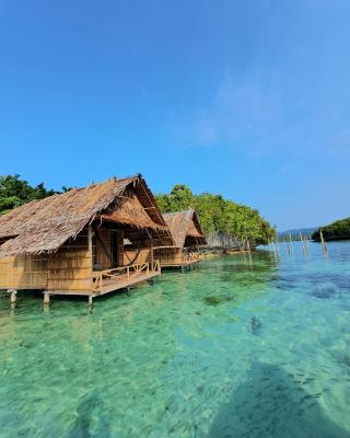 GAM BAY bungalow's