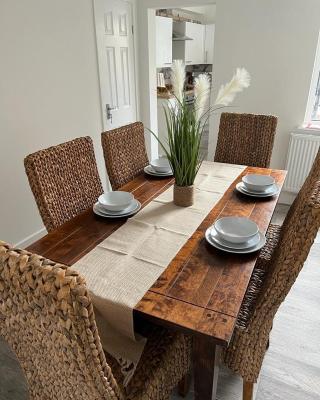 Rydal house 2 bedroom house with upstairs bathroom