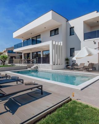 Villa Andris-luxury villa near sandy beach - by TRAVELER tourist agency KRK