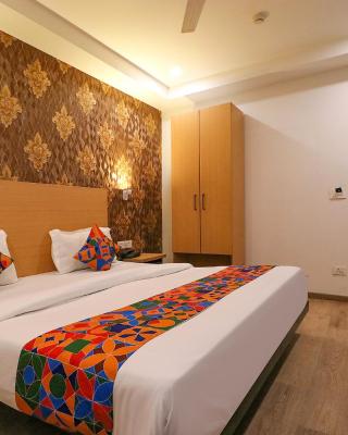 FabExpress La Serene - Near Yamuna Sports Complex